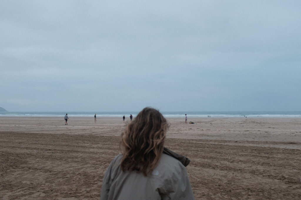 Girl being avoidant of people and wanting to be alone at New York