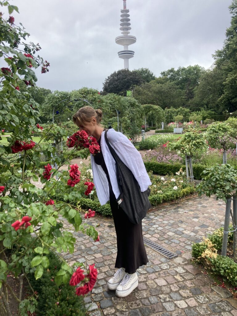 Woman taking herself out to enjoy the nature of the city at Brooklyn