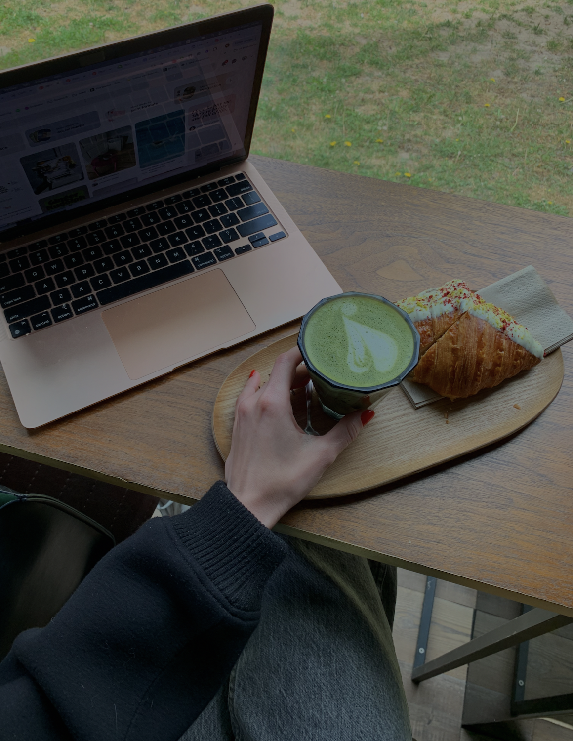 Young professional working outside on a summer at New York