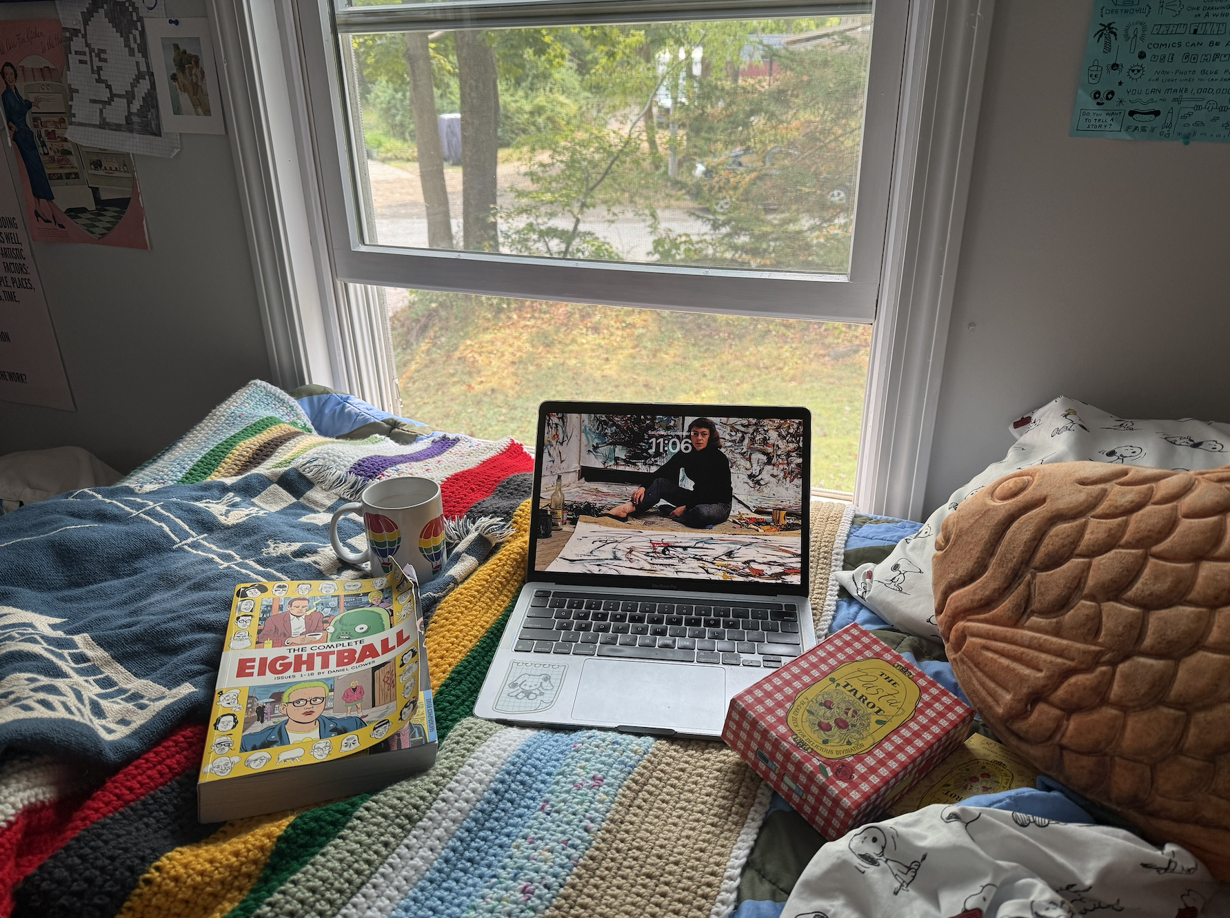 college student overwhelmed studying at new york
