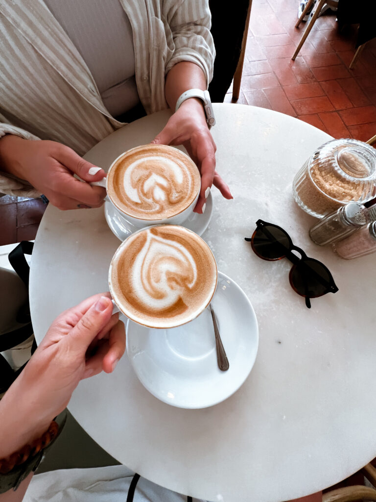 college students coffee date at new york